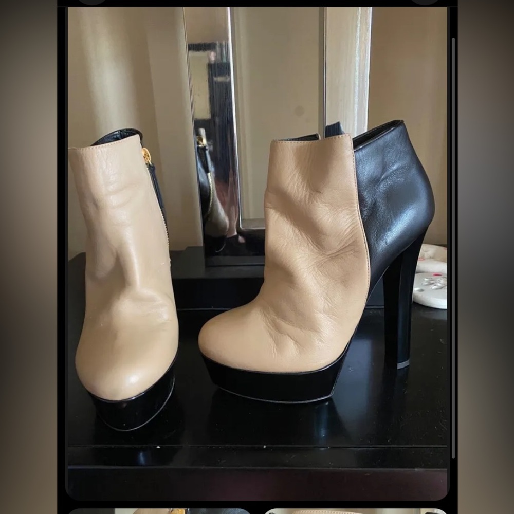 Giuseppe Zanotti leather booties (w/ defects) 37